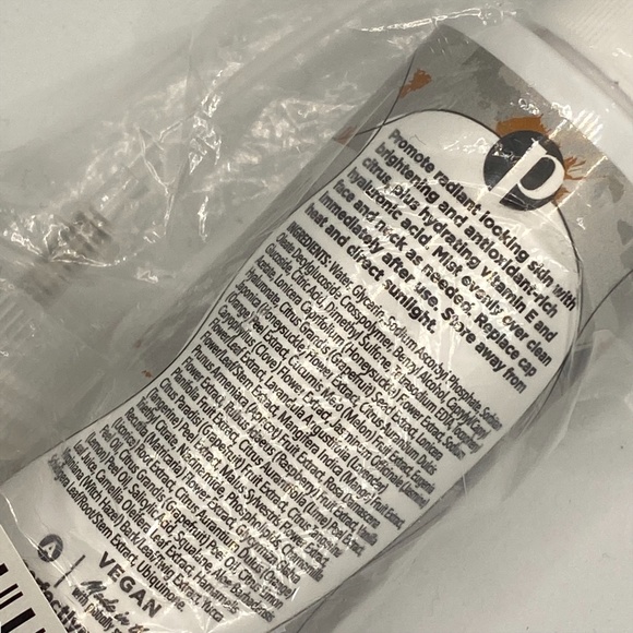 Perfectly Posh Exsqueeze Me Super C Facial Toner Spray (retired) - New/Sealed - Picture 3 of 3